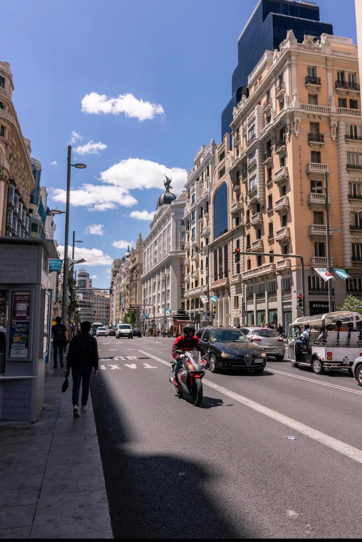 Estudio Plaza Neptuno Madrid Exterior photo